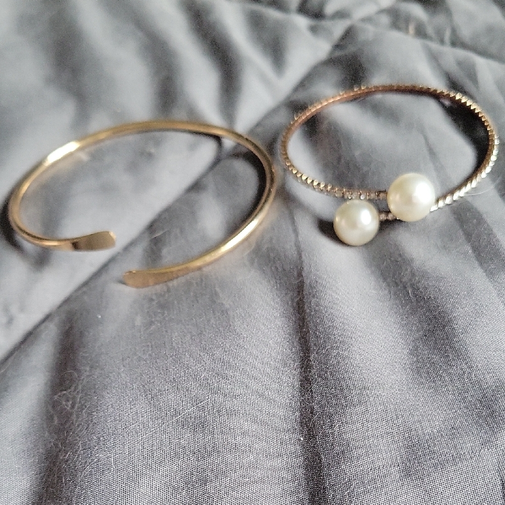 Gold and Silver Bracelet Set with Pearl Detail